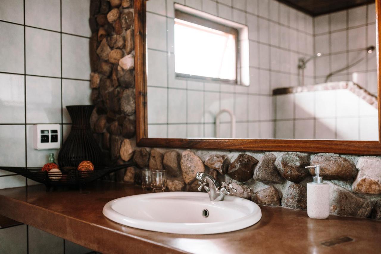 Hohenstein Lodge Usakos Екстериор снимка